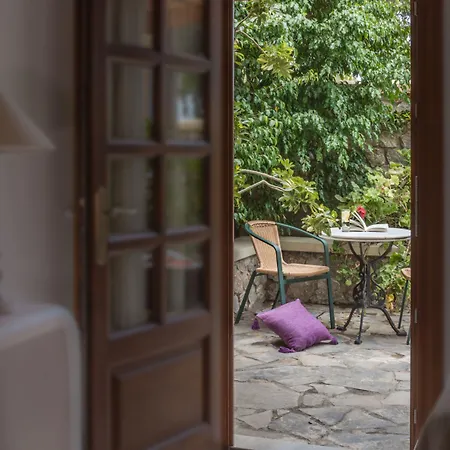 Sunrise Hotel Fira (Santorini)