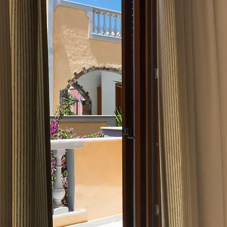 Sunrise Hotel Fira (Santorini)