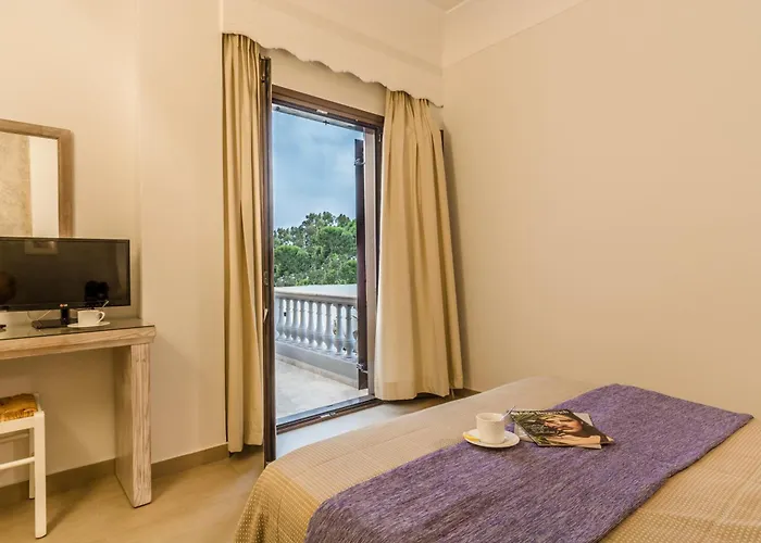 Ξενοδοχείο Sunrise Φηρά