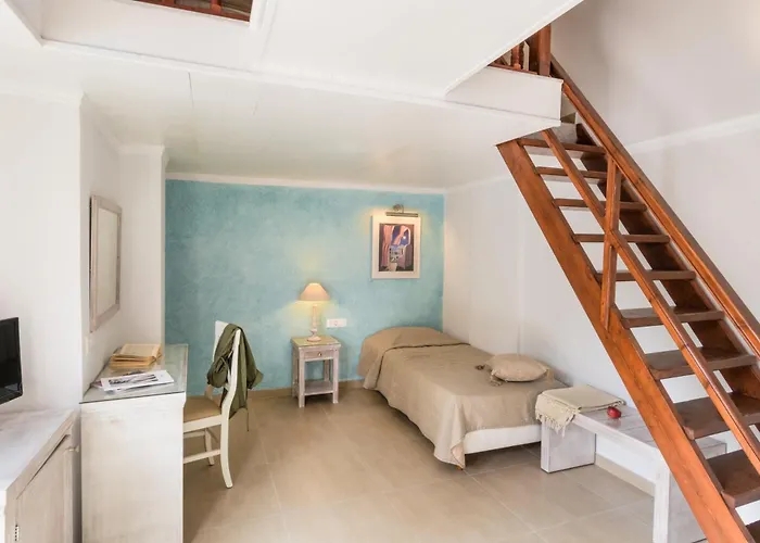 Sunrise Hotel Fira (Santorini)