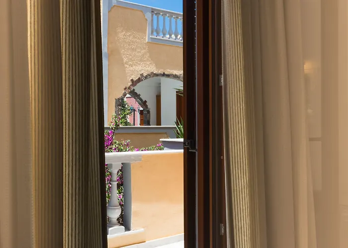 Sunrise Hotel Fira (Santorini)